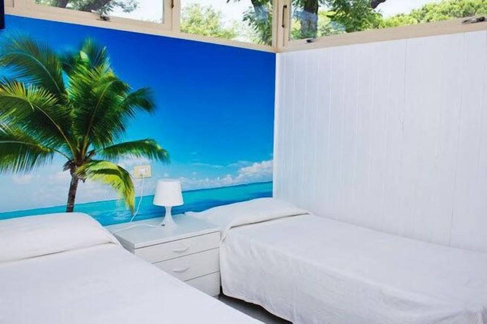 Estivo Premium Deluxe mobile homes on Camping Malibu Beach 2