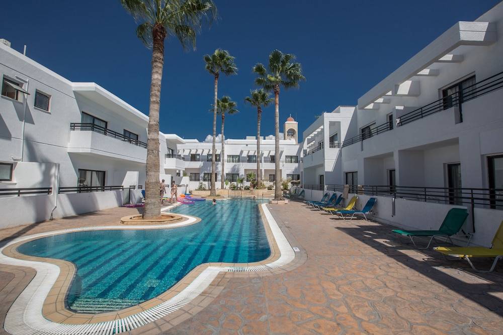 Anthea Hotel Apartments 1