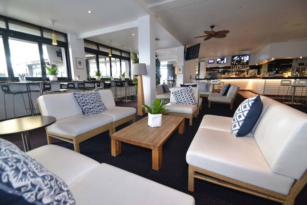 Crossroads Hotel 1