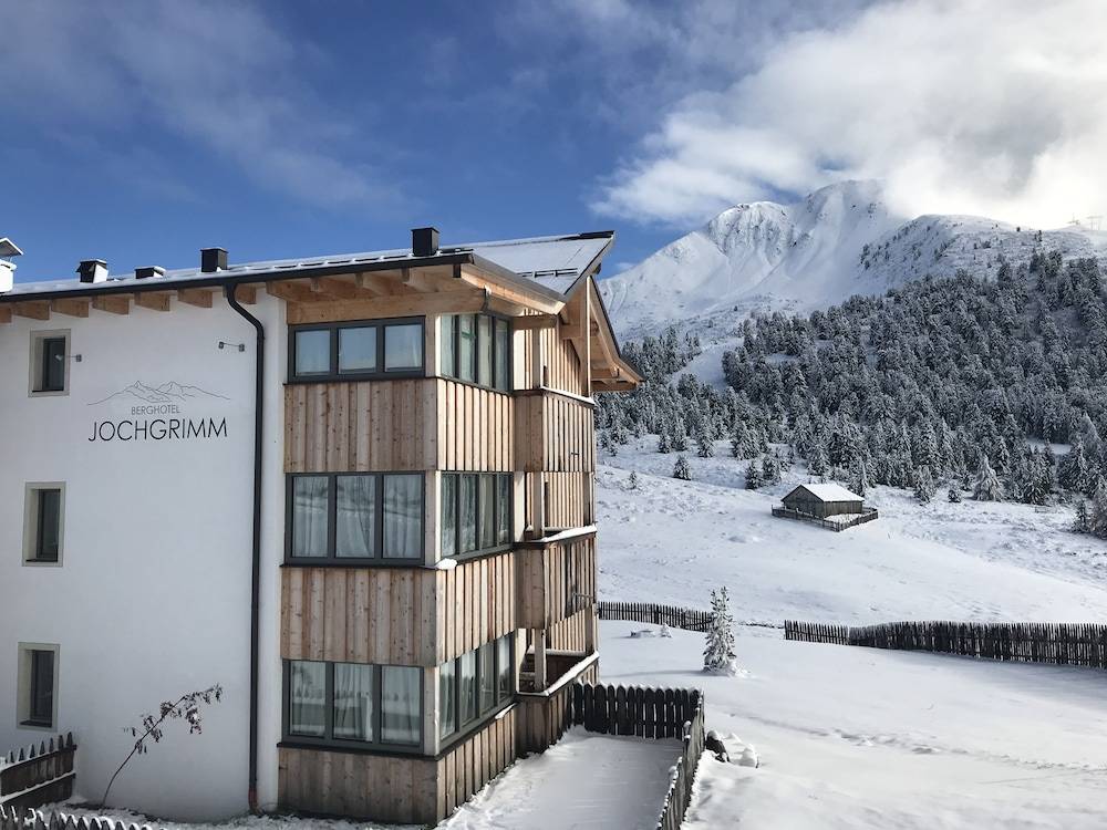 Berghotel Jochgrimm - Your Dolomites Home 1