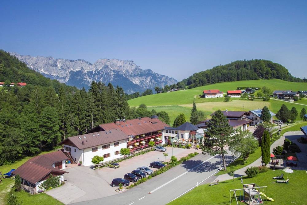 Hotel Neuhäusl Berchtesgaden 1