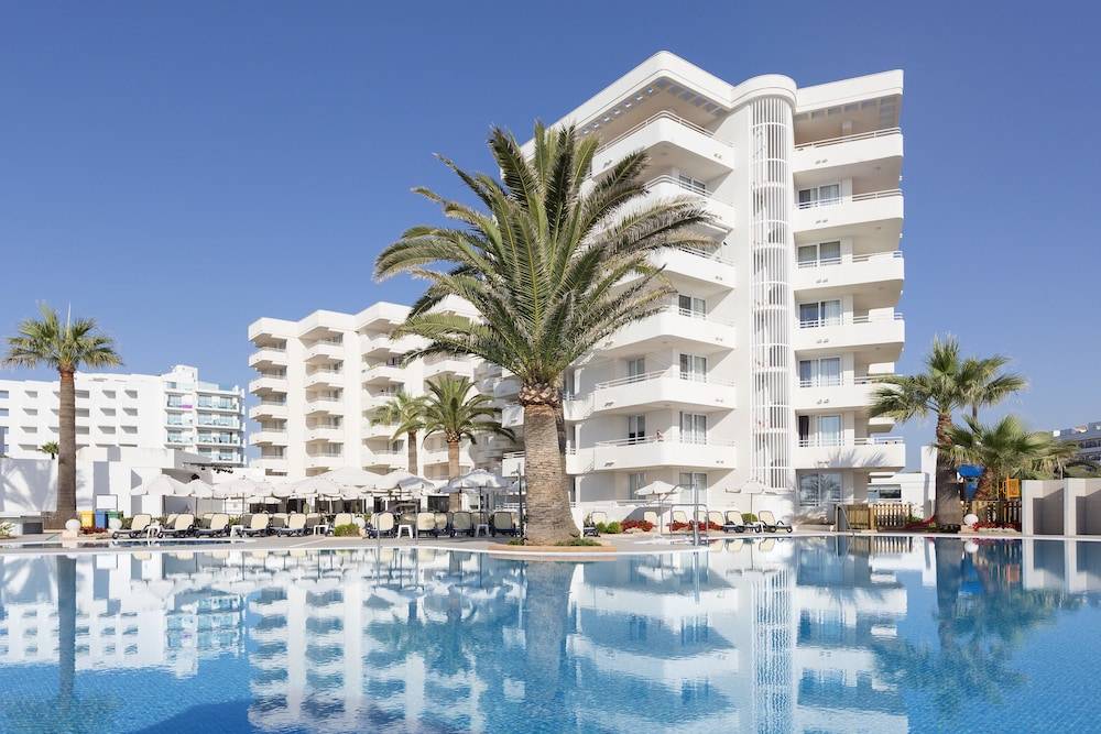 Hipotels Mercedes Aparthotel 1