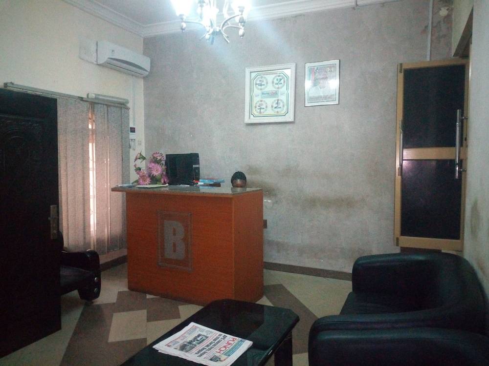 Bayse One Executive Suites and Bar 2