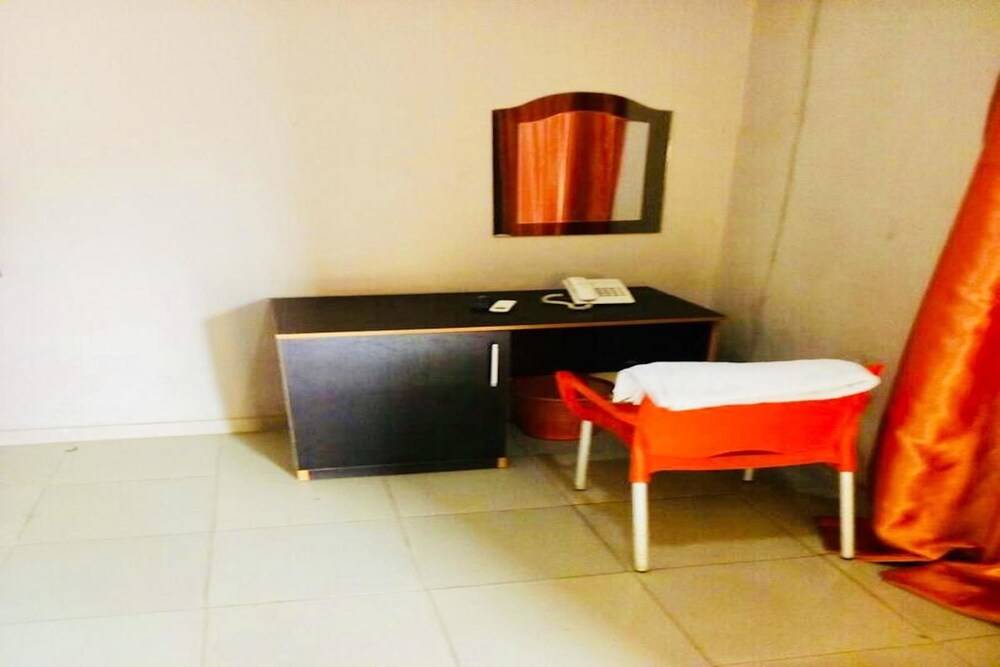 Momak 4 Hotel & Suites 2
