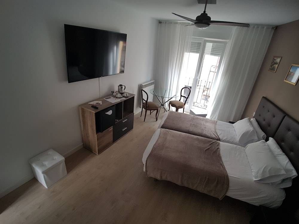 Hostal Puente de Hierro 1