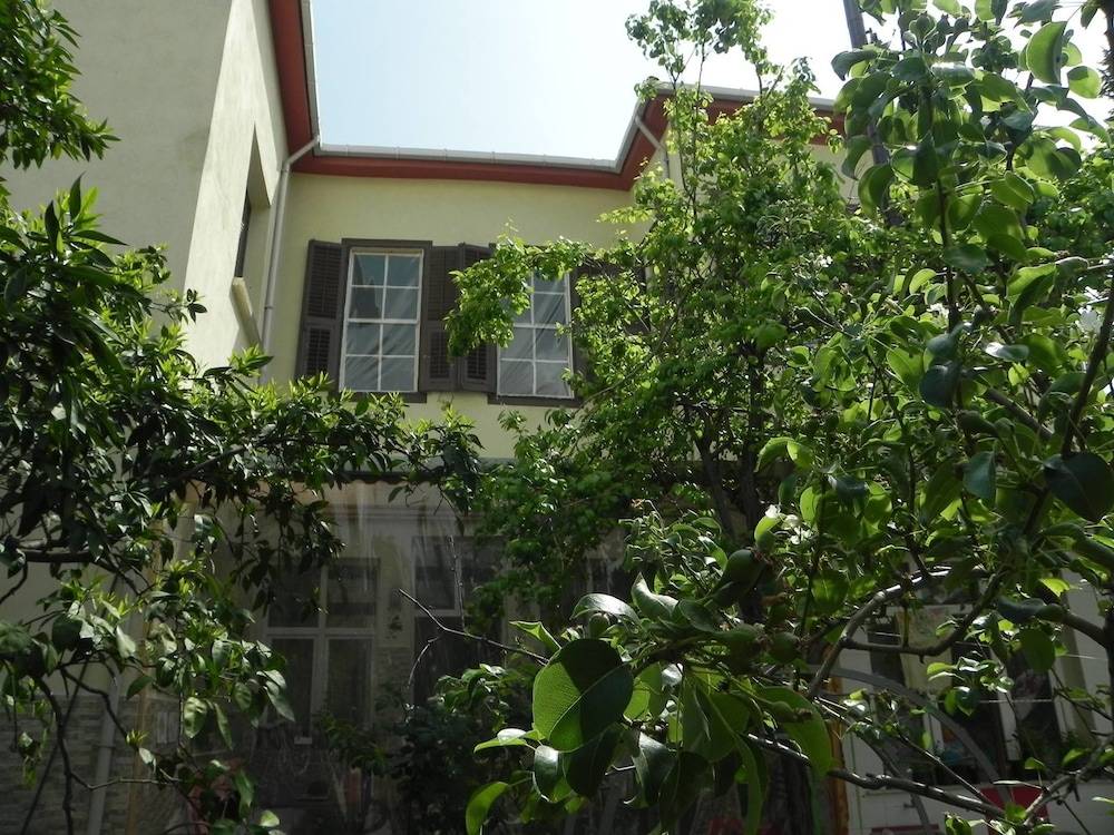Lotus Garden Hostel Izmir 1