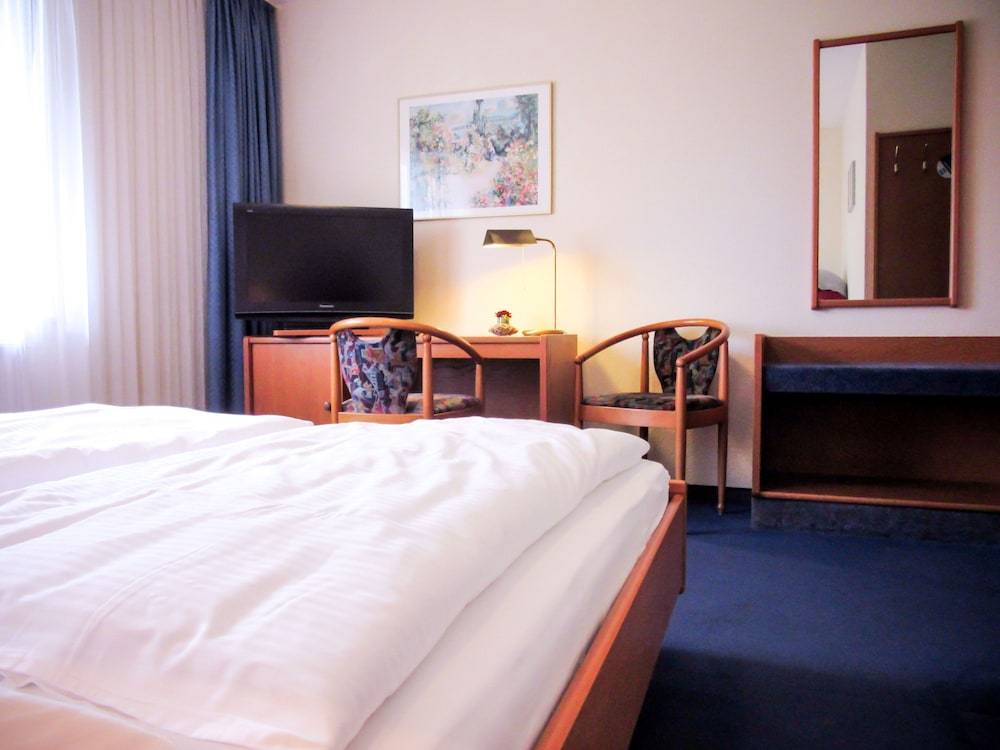 Hotel Zur Flora 1