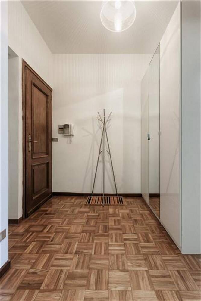 Torino Porta Nuova Studio 2