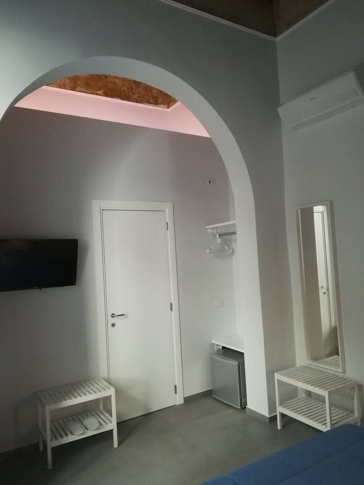 L'arco e il vico 2