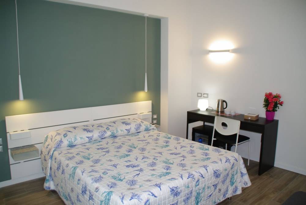 Travel House 1