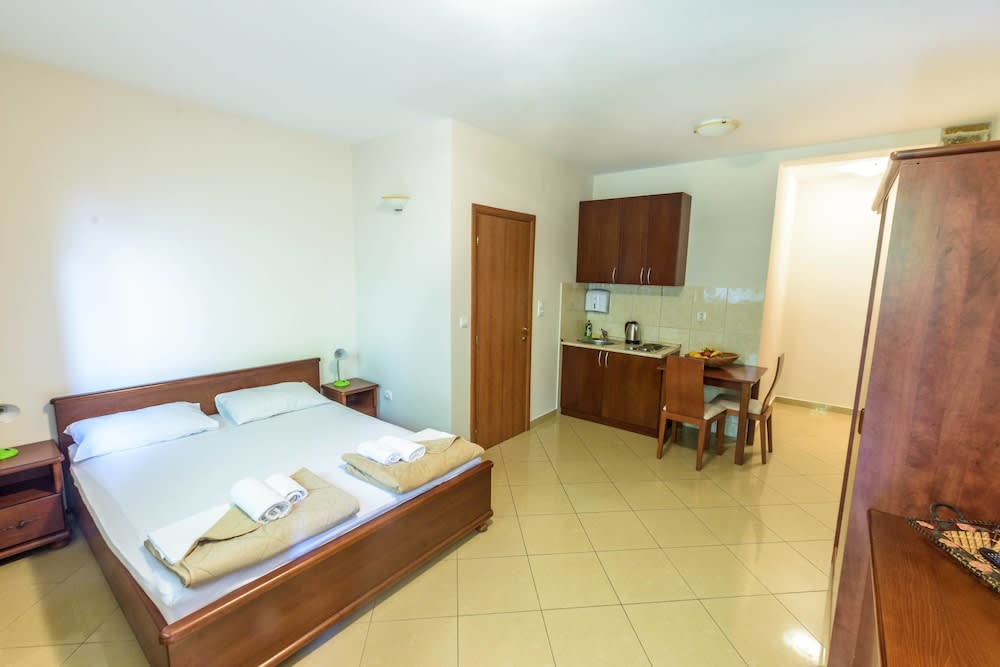Contessa Apartments 2