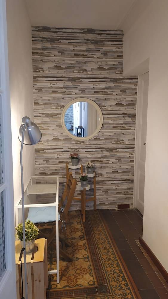 V Barcelona Hostal 2