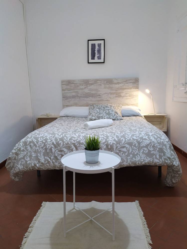 V Barcelona Hostal 1