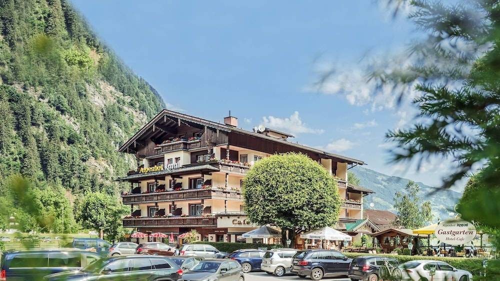 Hotel Alpenhof Kristall 1