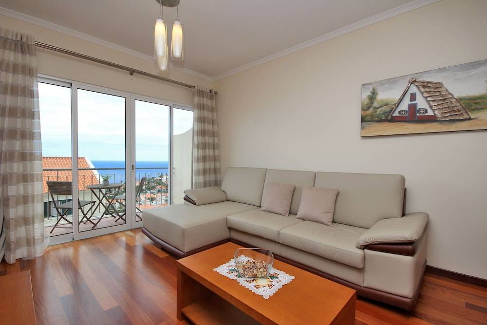 Garajau View Apartment by Holiday Rental Madeira 1