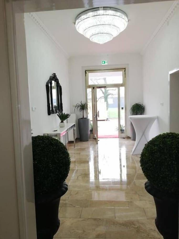 VILLA BOWDY 2