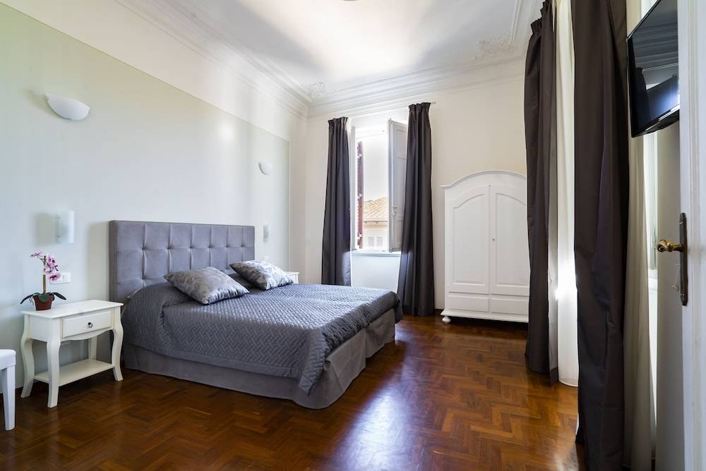 Live Florence Guest House 1