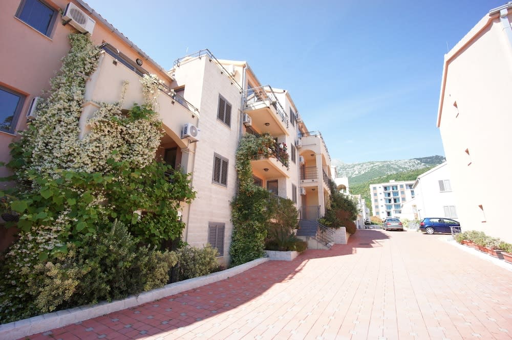 Apartments Bečići Sunset 1