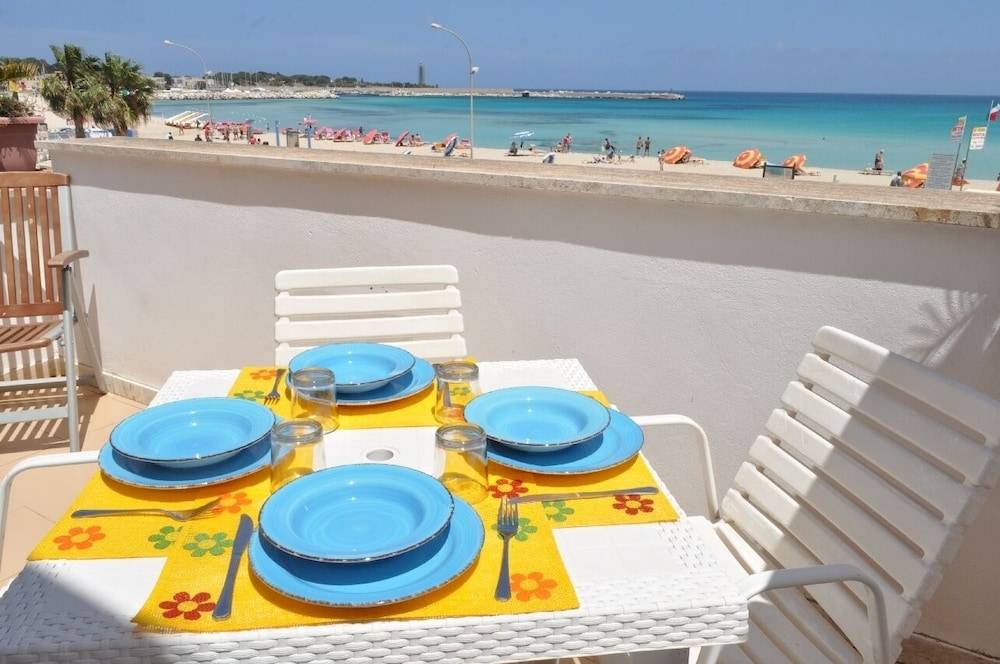 Appartamento Coryna sul Mare 1