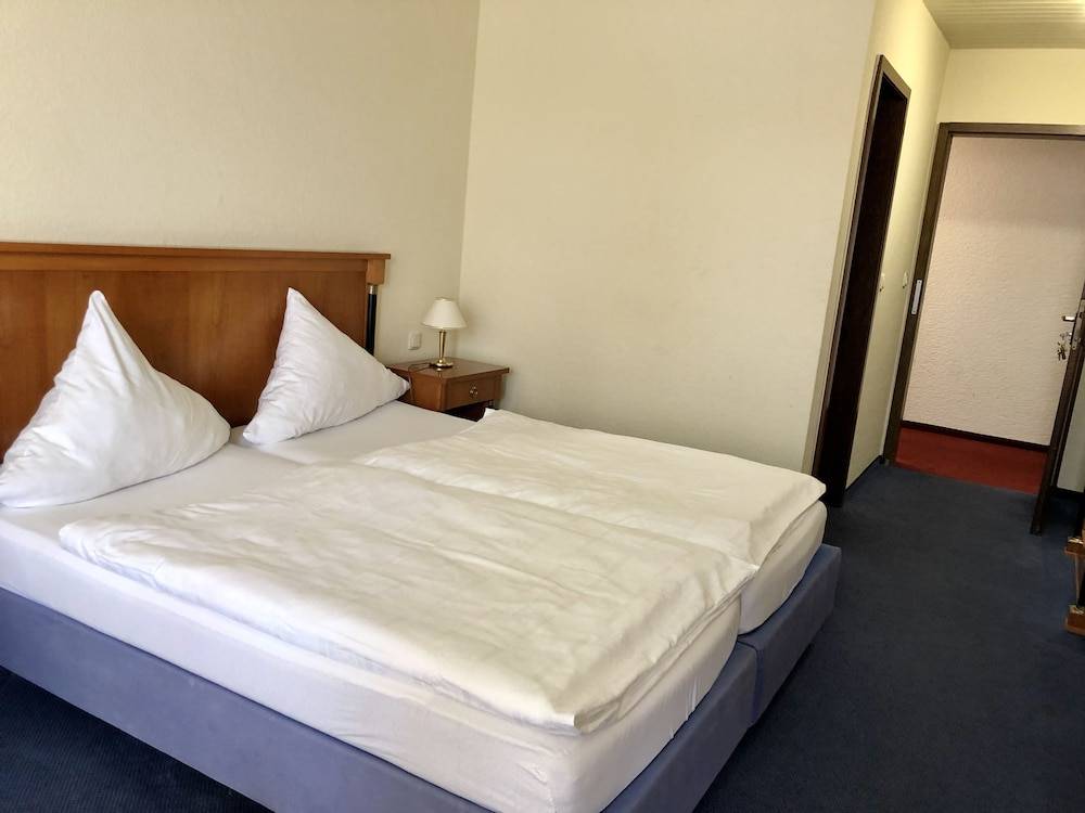 Hotel Lust 2