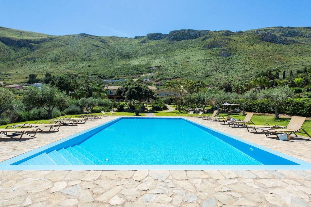L'Ulivo Blu Apartments by Wonderful Italy 1