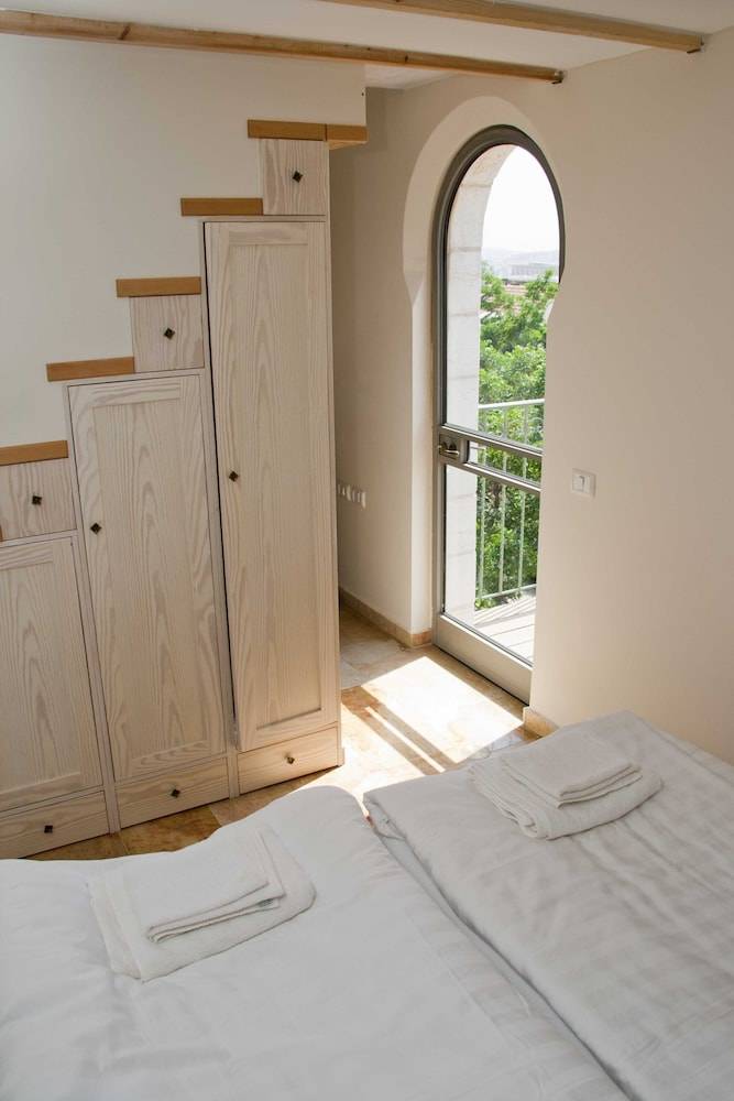 The Market Courtyard - Suites Hotel 2