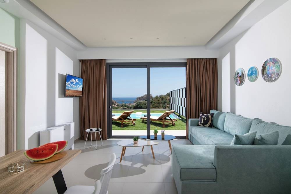 Chrisanthi Villas 1