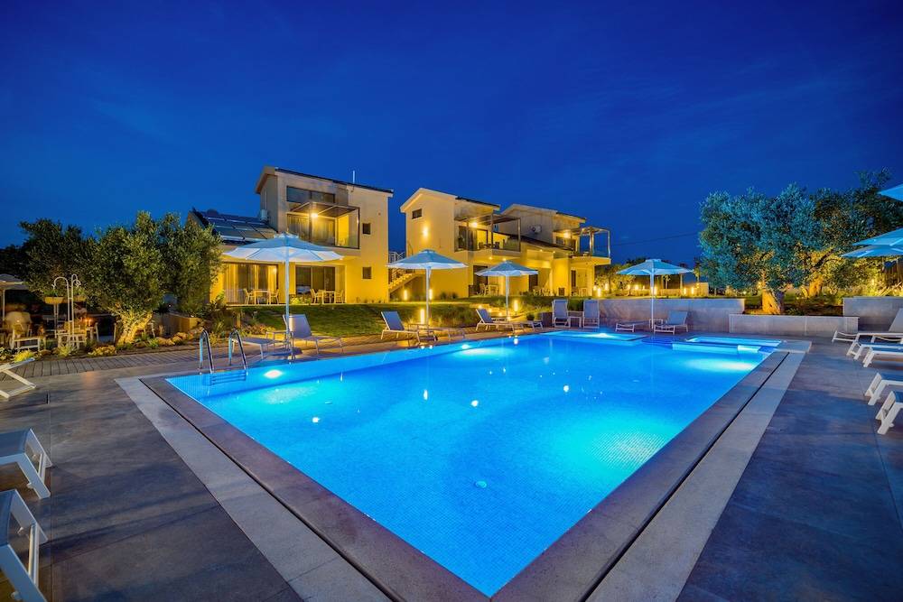 Miroes Suites 1