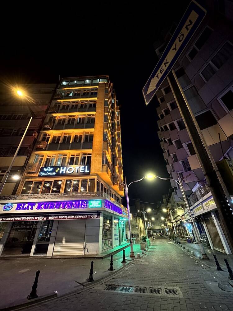 Headman Hotel 1
