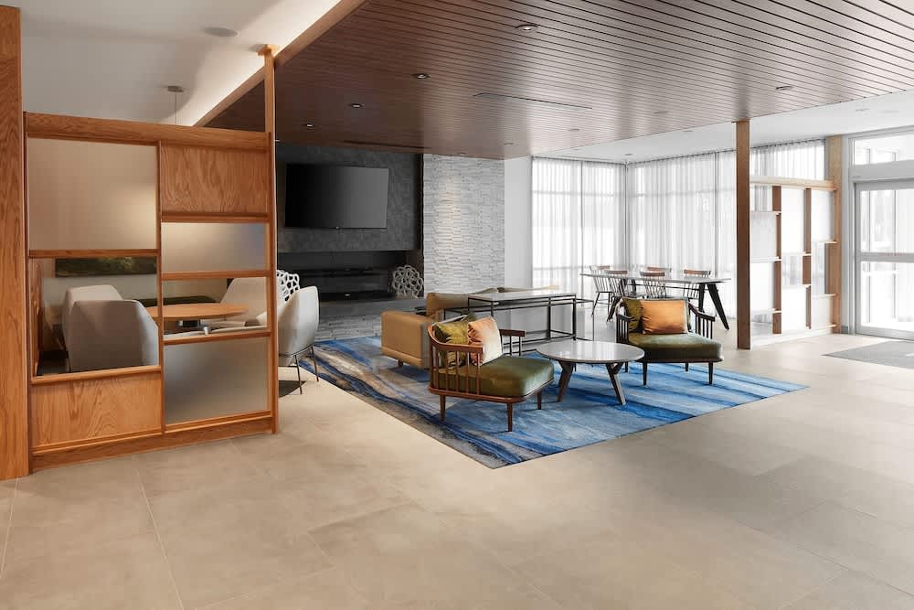 Fairfield Inn & Suites by Marriott Stony Creek 2