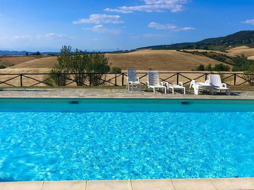 Lovely Home Between Volterra and San Gimignano 1