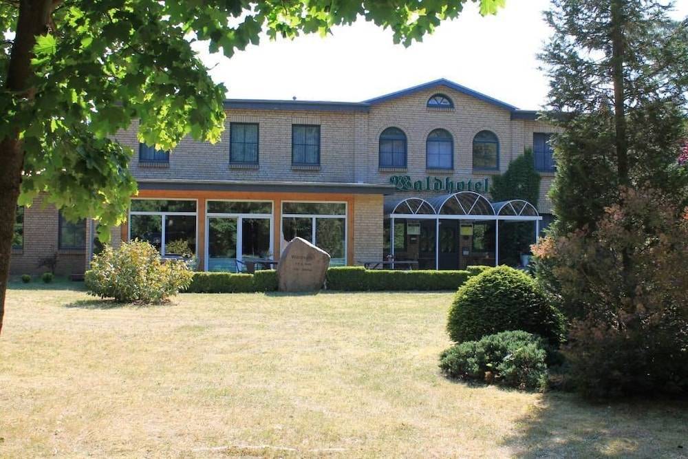 Waldhotel Boizenburg 1