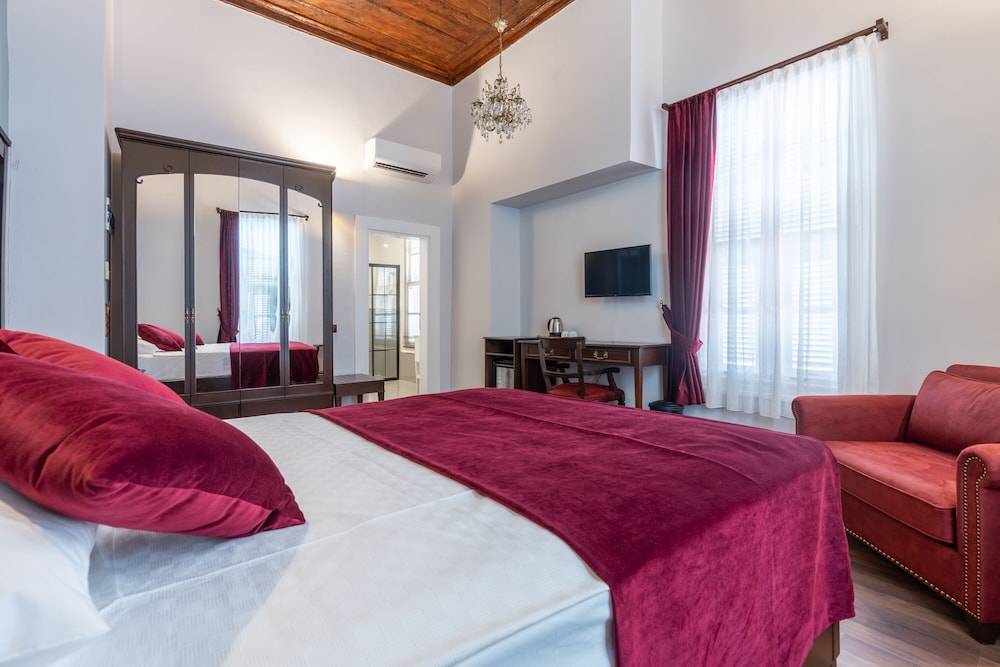 Giges King Hotel 1