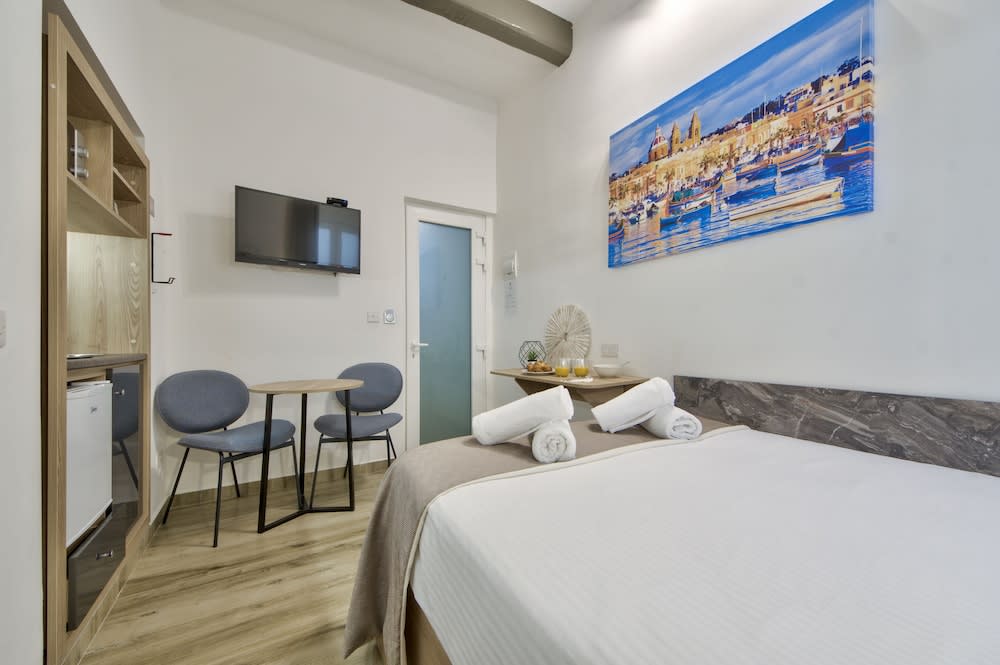 Tritoni Mini Studios - Valletta 2