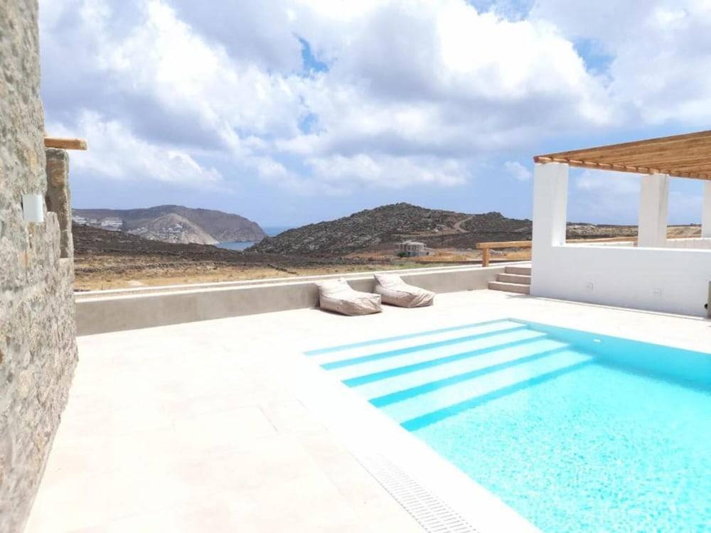 Anemela Villas & Suites Mykonos 1