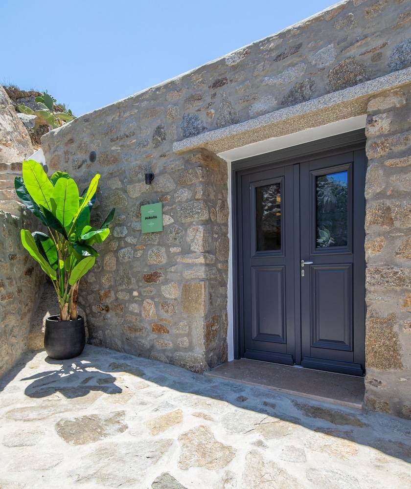 Ikies of Mykonos 2