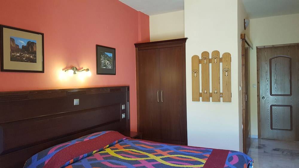Spanias Hotel 2