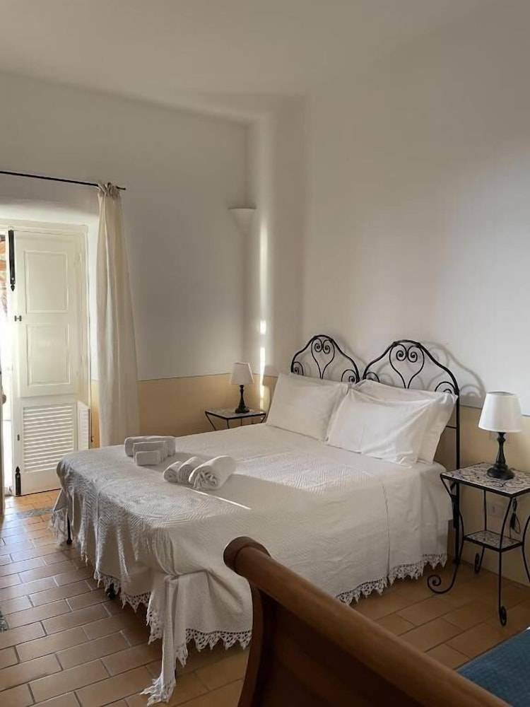 Hotel La Locanda Del Postino 2