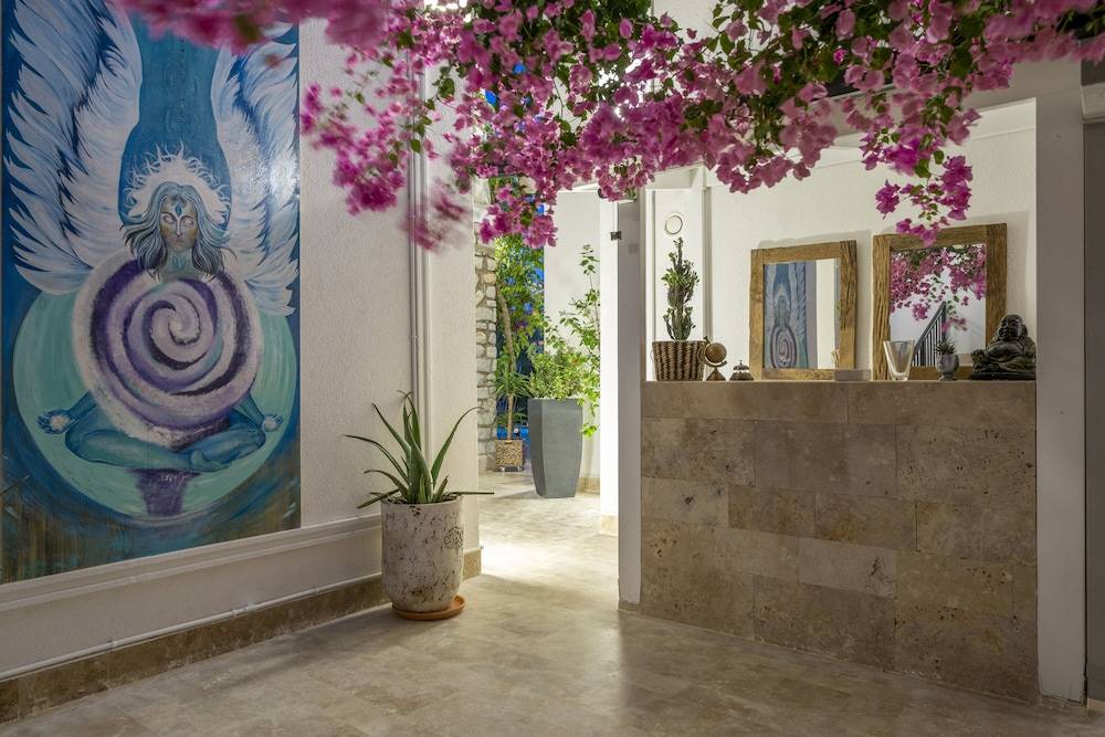 Noa Suite Hotel Only Adult 2