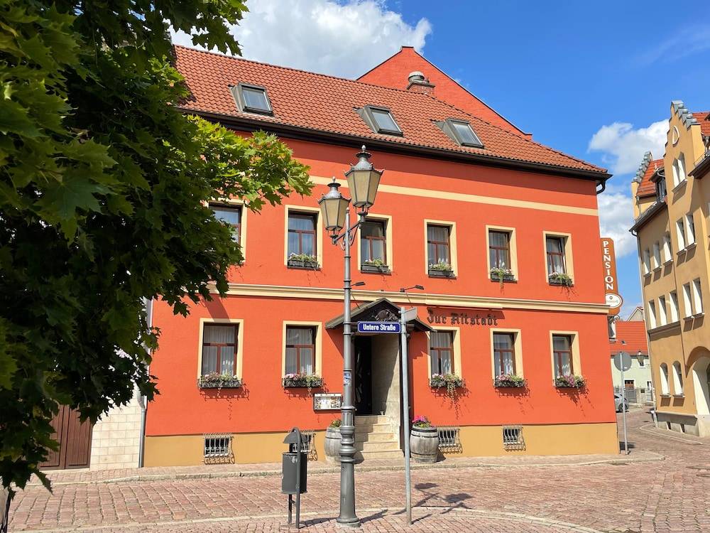 "Zur Altstadt - Am Fuße der Osterburg" Gaststätte, Pension, FEWO 1