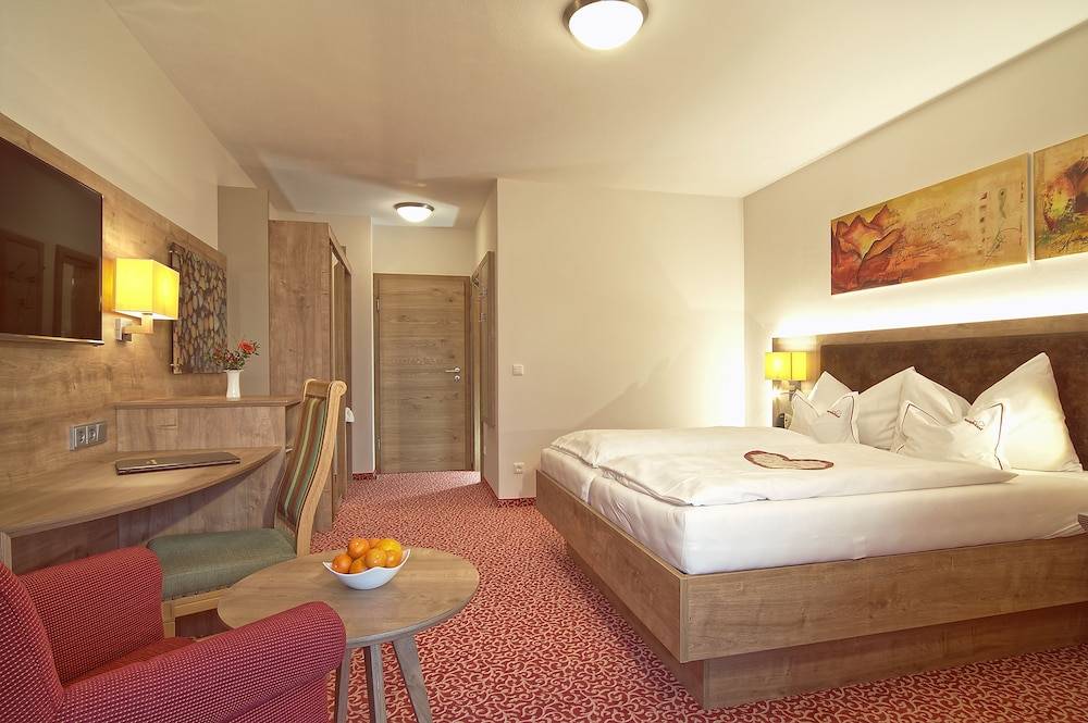 Hotel Neuhäusl Berchtesgaden 2