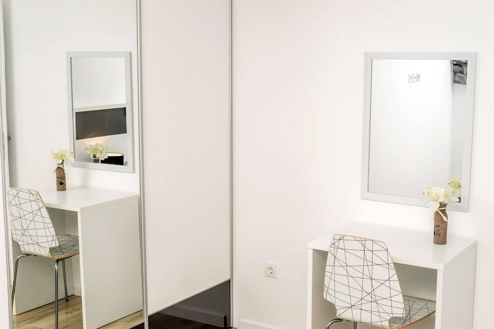 Apartments & Rooms Danivan Pool Villas - Off site breakfast available 2