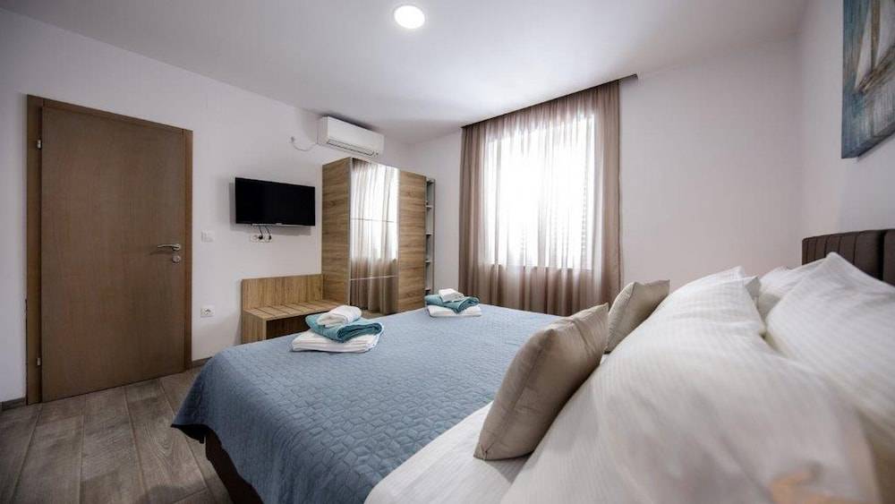 Apartments Mi&Ni 2