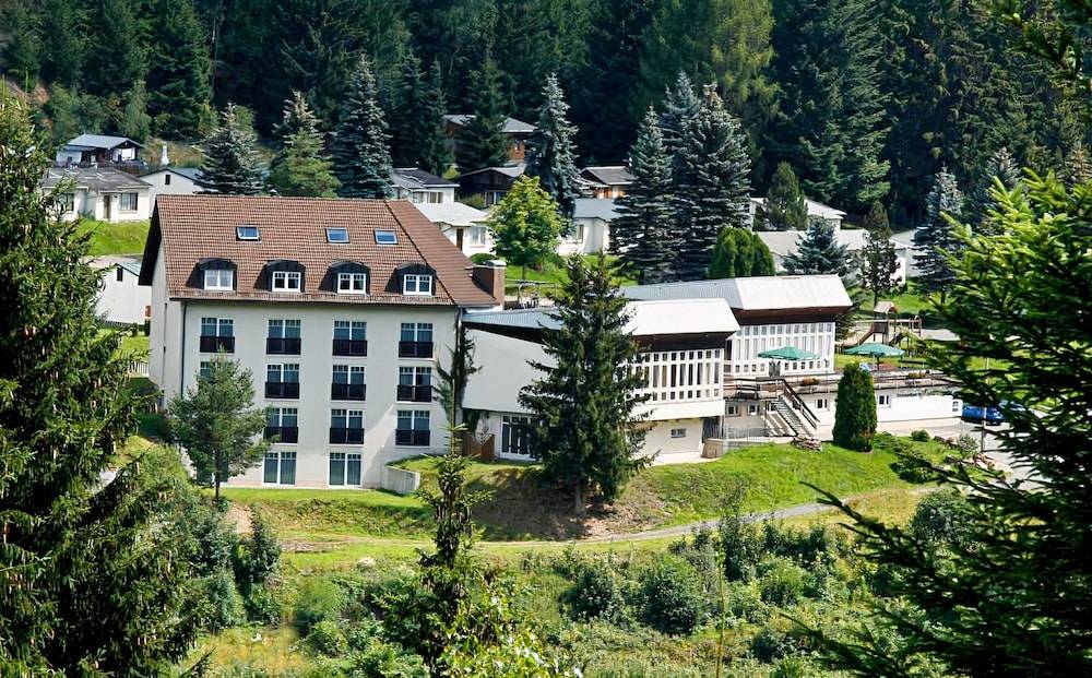 Waldhotel Feldbachtal 1
