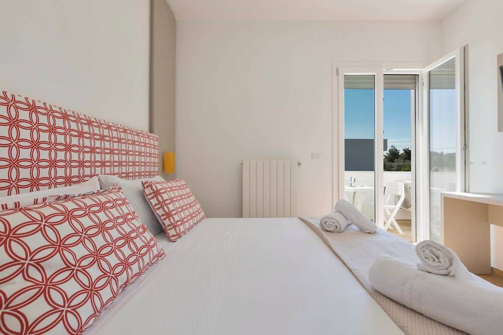 Absolute Apartment 2
