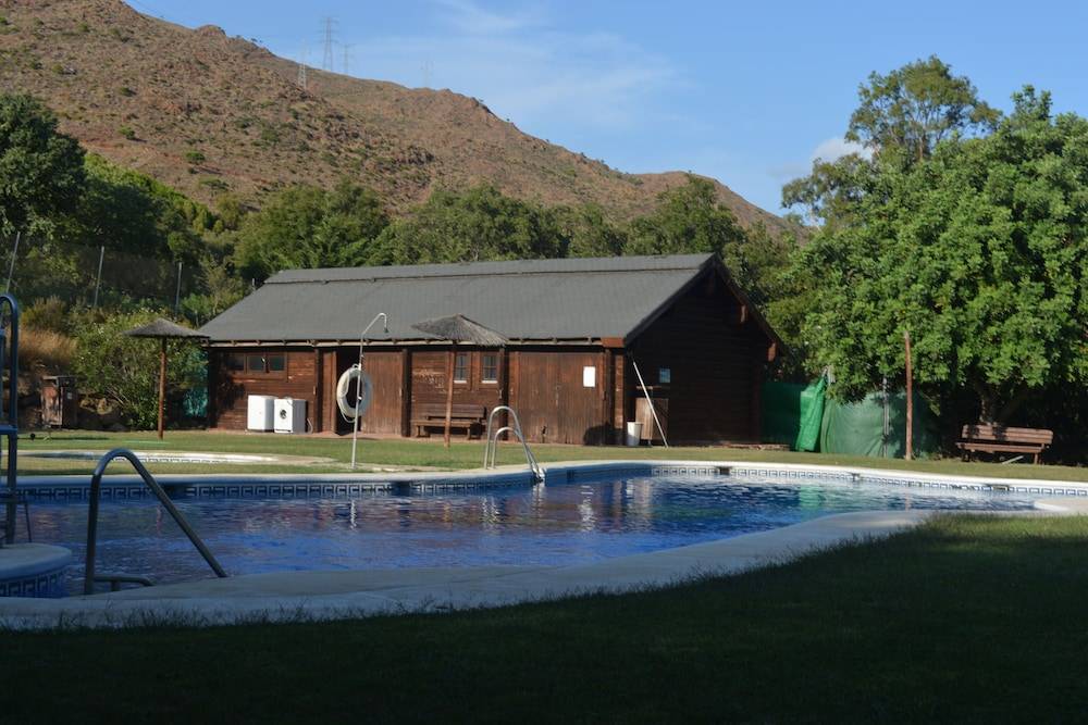 Bungalows Los Pedregales 1