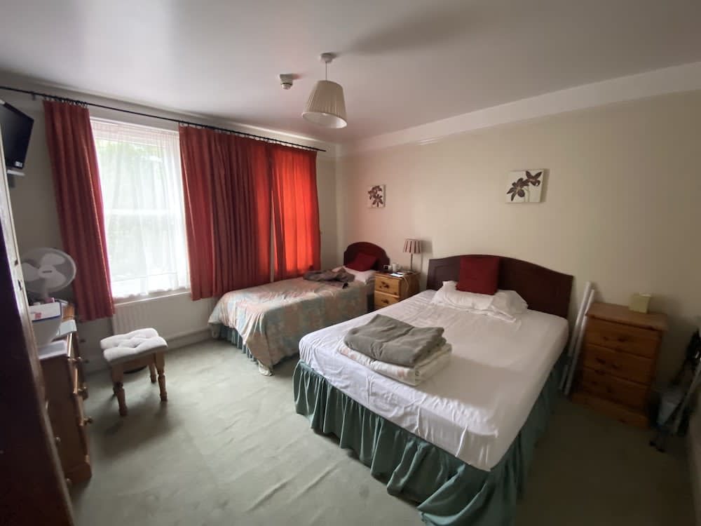 Pickwicks Guest House 2