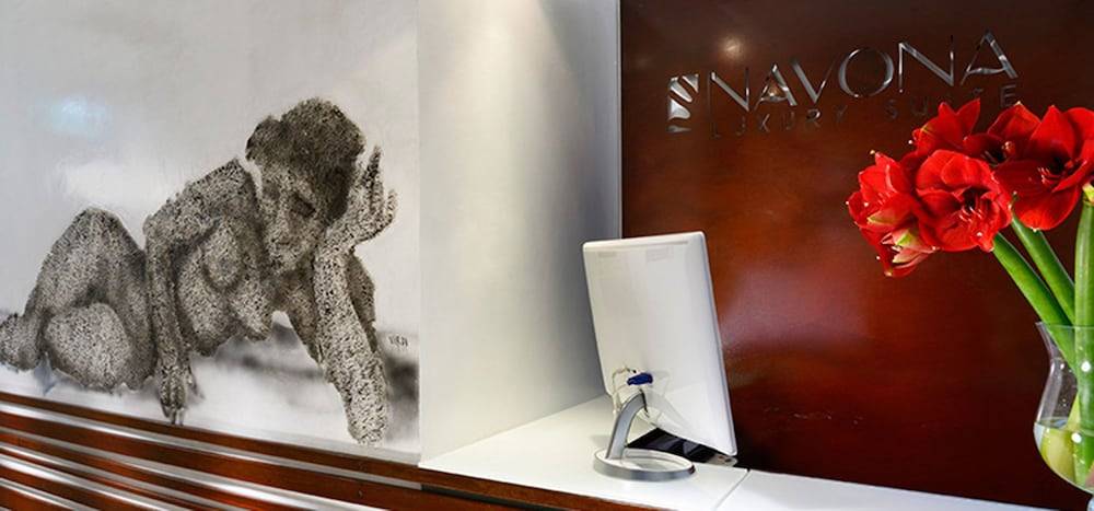 Navona Stay 2