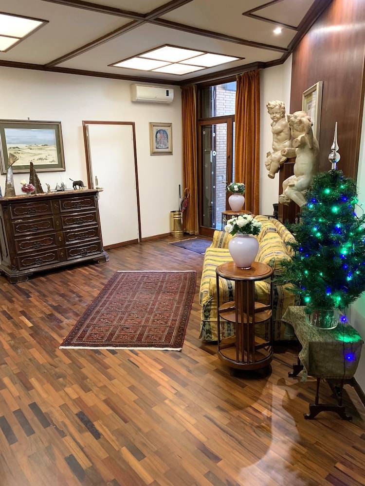 Villa Albina 2