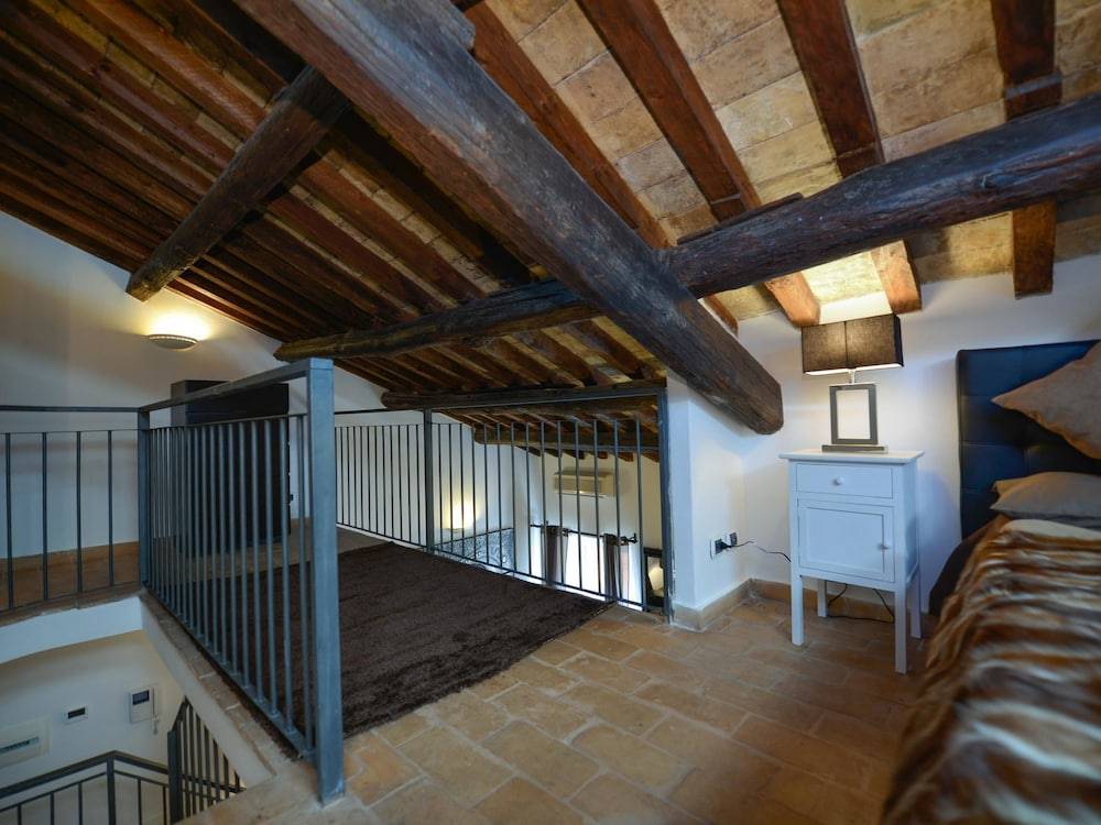 Ibernesi 1 Apartment 2